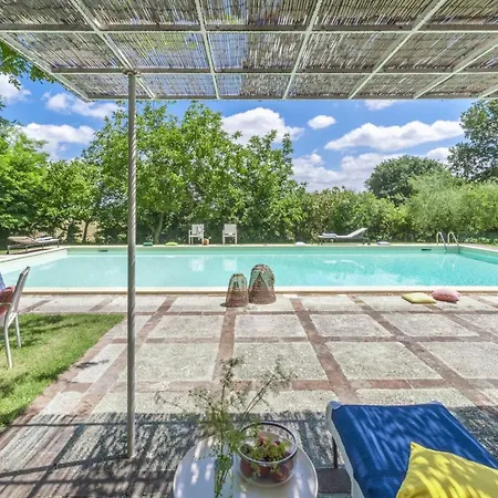 Villa Deda 12&2, Emma Calcinelli